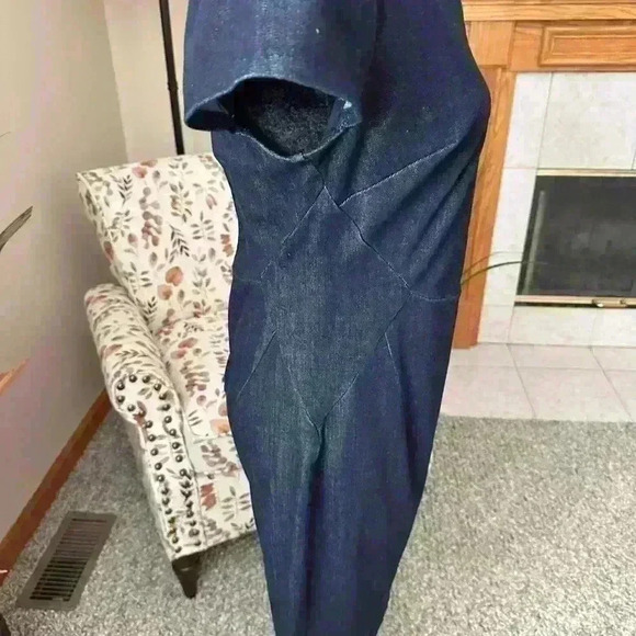 Banana Republic Denim Cap Sleeved Dress-Brand New with Tags! - Picture 3 of 7